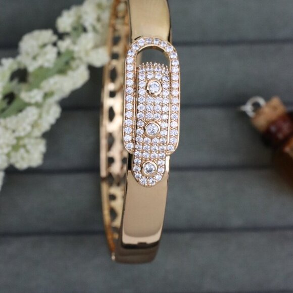 Elegant Rose Gold Safety Pin Style Bangle with Sparkling Stones, XPBL0525 - Picture 10 of 12